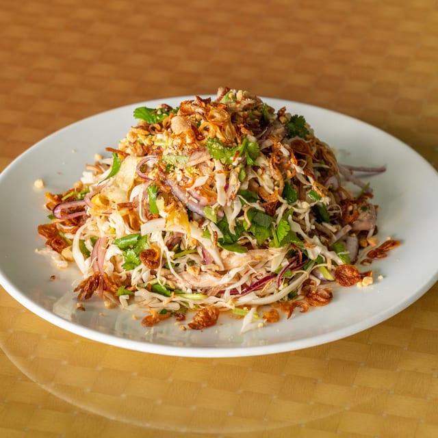 S8 - Chicken Salad (Gỏi Gà Quý Phi).