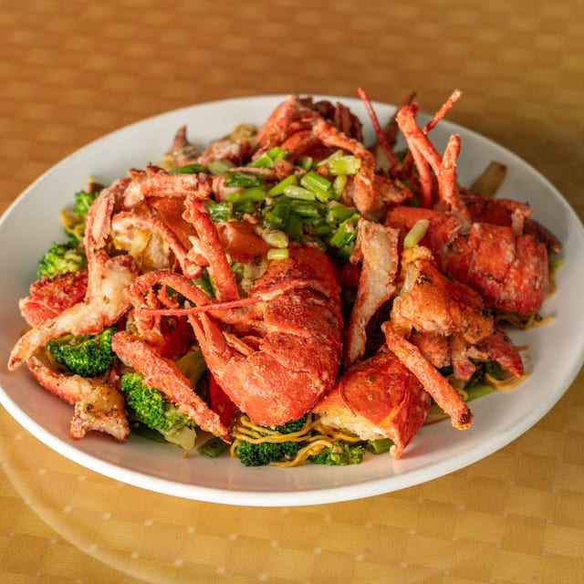 H14 - Lobster & Noodle "Tan Cang" Style. Tôm Hùm Mì Tân Cảng).